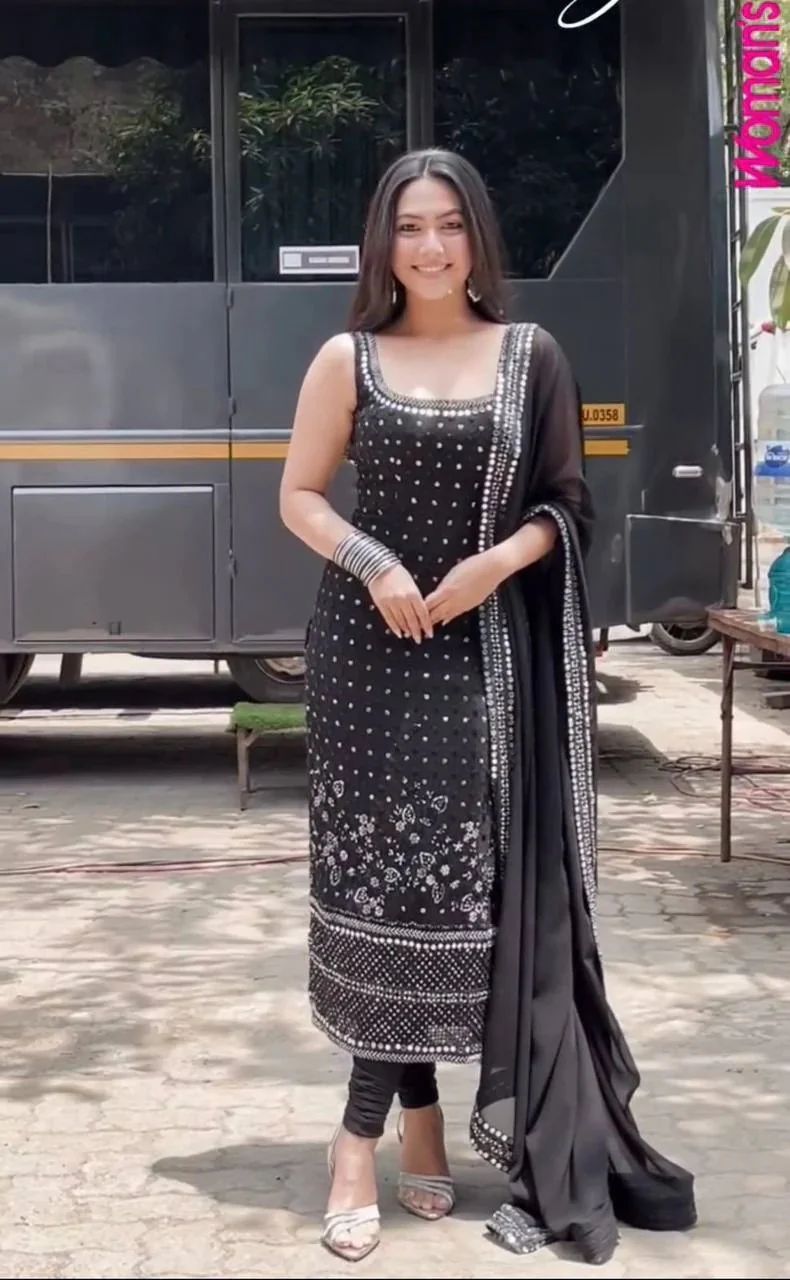 Black Georgette Suit frontview For Women 